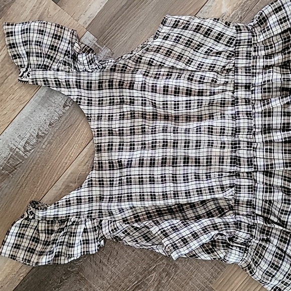 Silk dress with low back - Picture 3 of 5